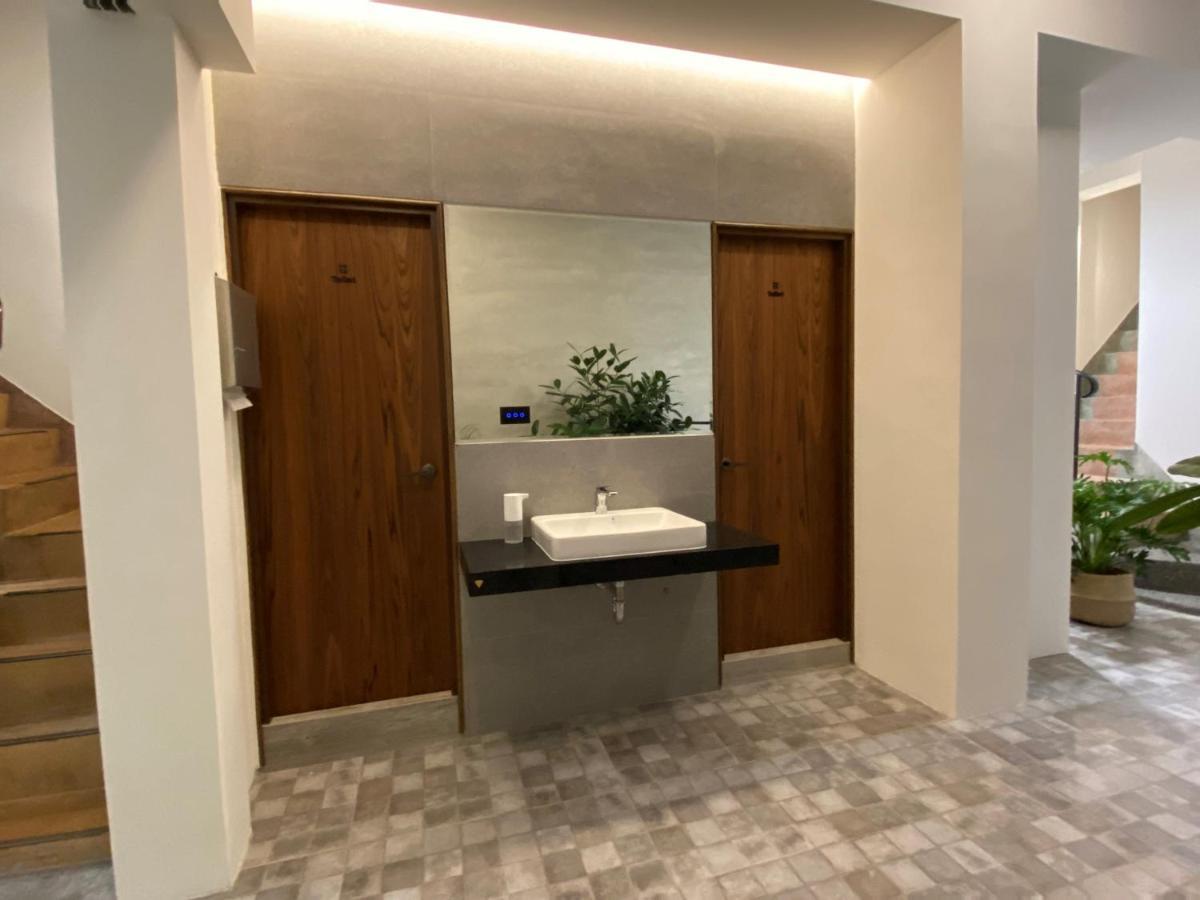De Provintia Straat B&B Тайнан Екстериор снимка