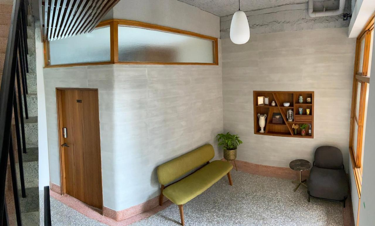 De Provintia Straat B&B Тайнан Екстериор снимка