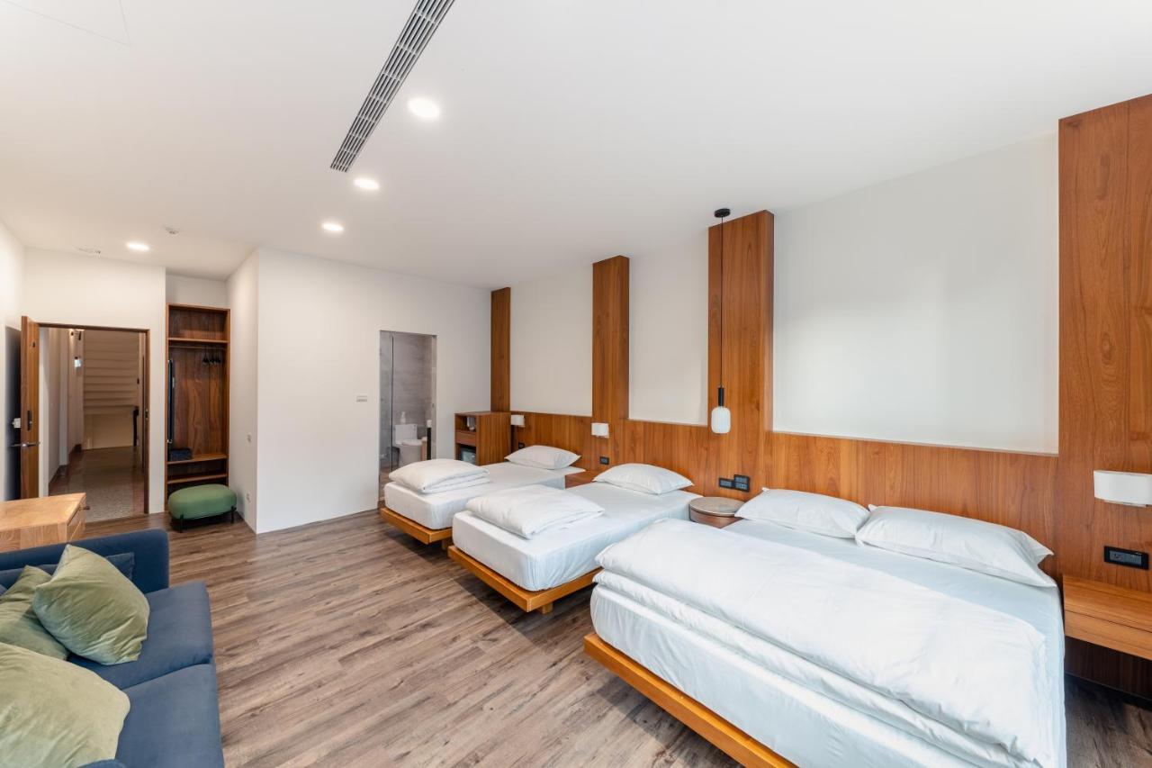 De Provintia Straat B&B Тайнан Екстериор снимка