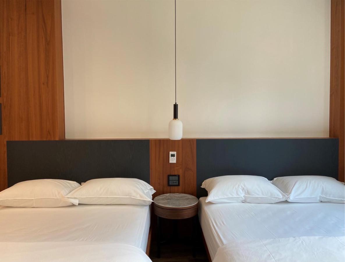 De Provintia Straat B&B Тайнан Екстериор снимка